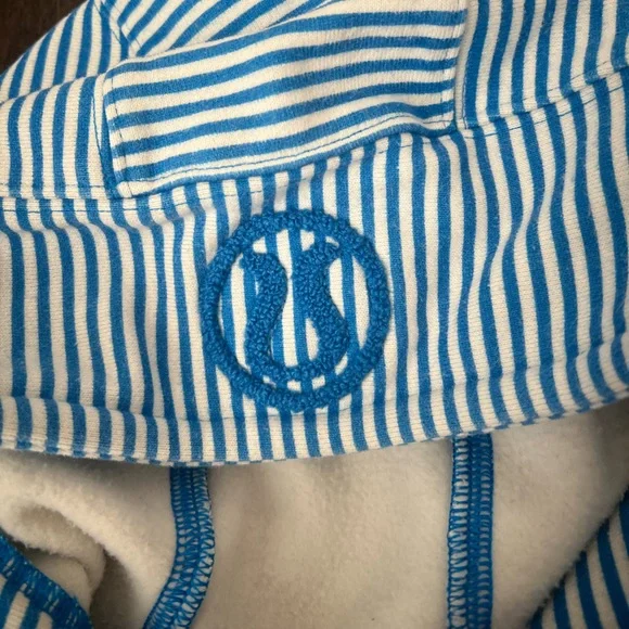 Lululemon Scuba Sweater - Picture 4 of 5